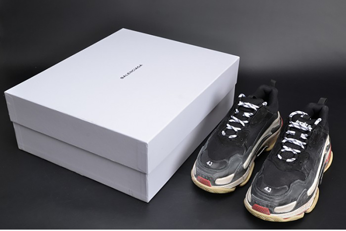 Ba*len*cia*ga 17fw triple s trainer  black/ red mens w05m23972